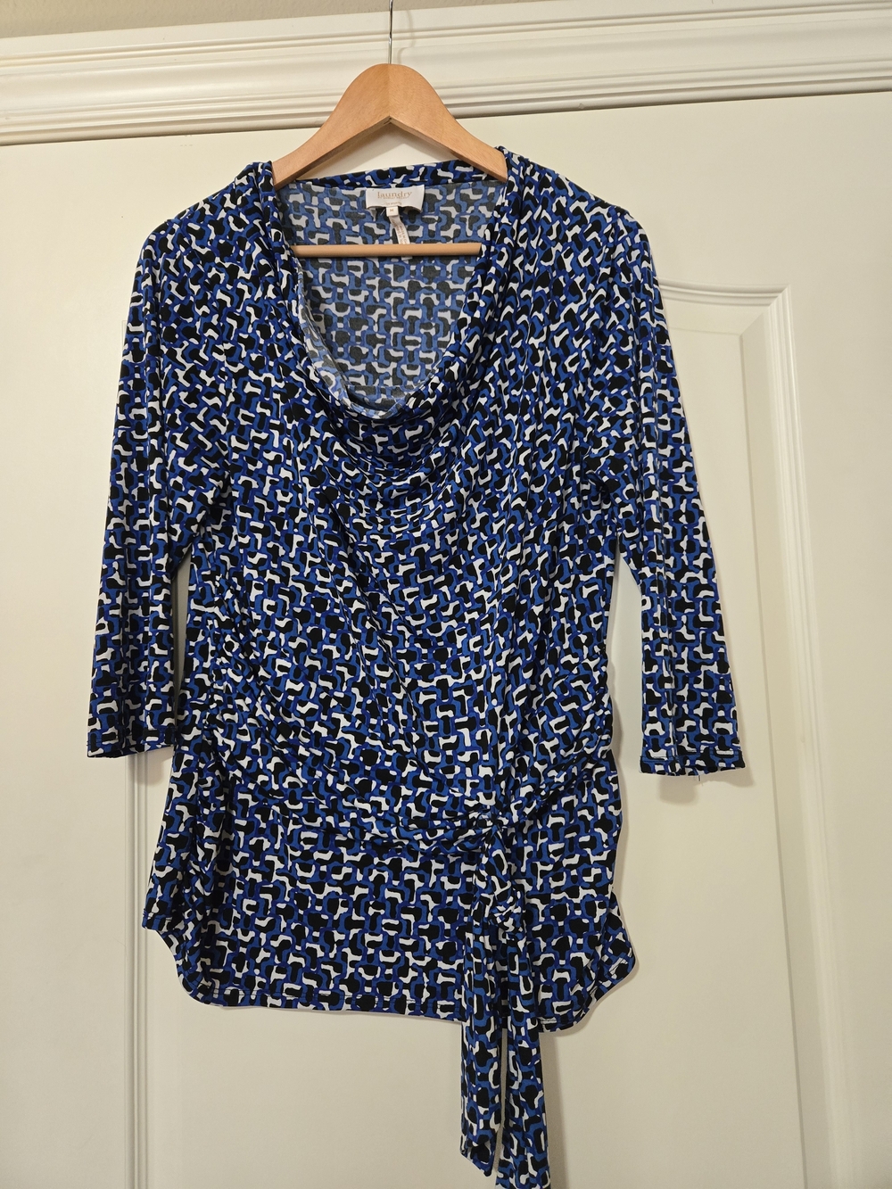 Laundry By Shelli Segal Blue and White Geometric Cowl-Neck Tie-Waist Top